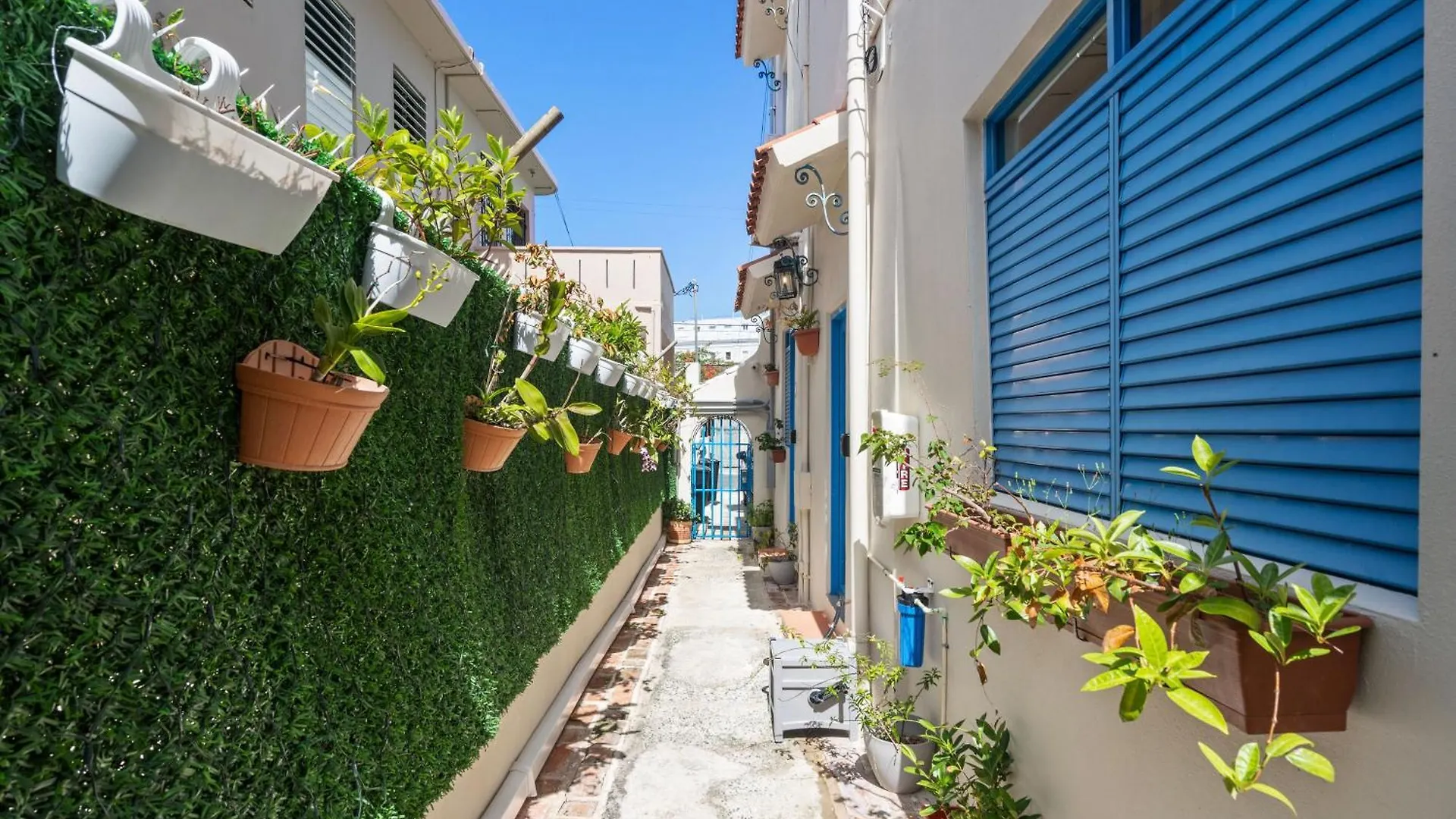 Artistic One-Bedroom Garden Apartment In Sj Mm9 San Juan