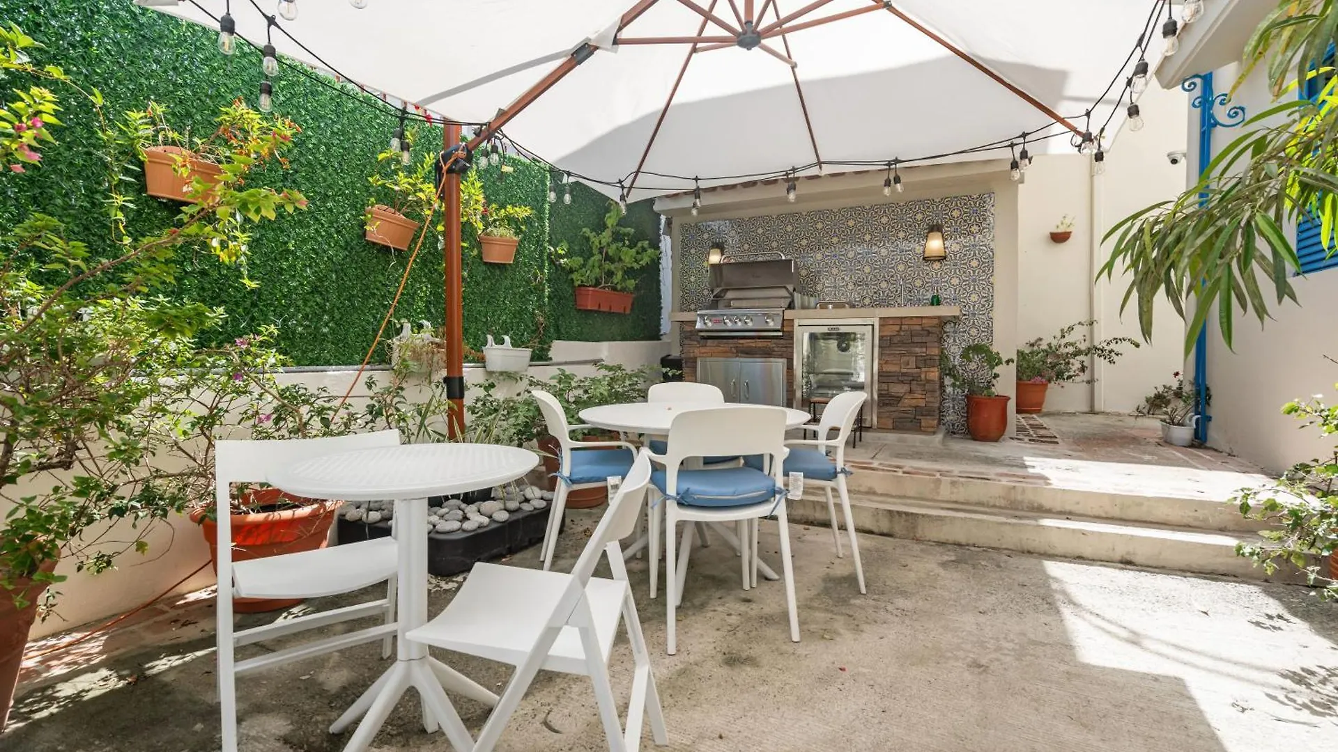 Artistic One-Bedroom Garden Apartment In Sj Mm9 San Juan